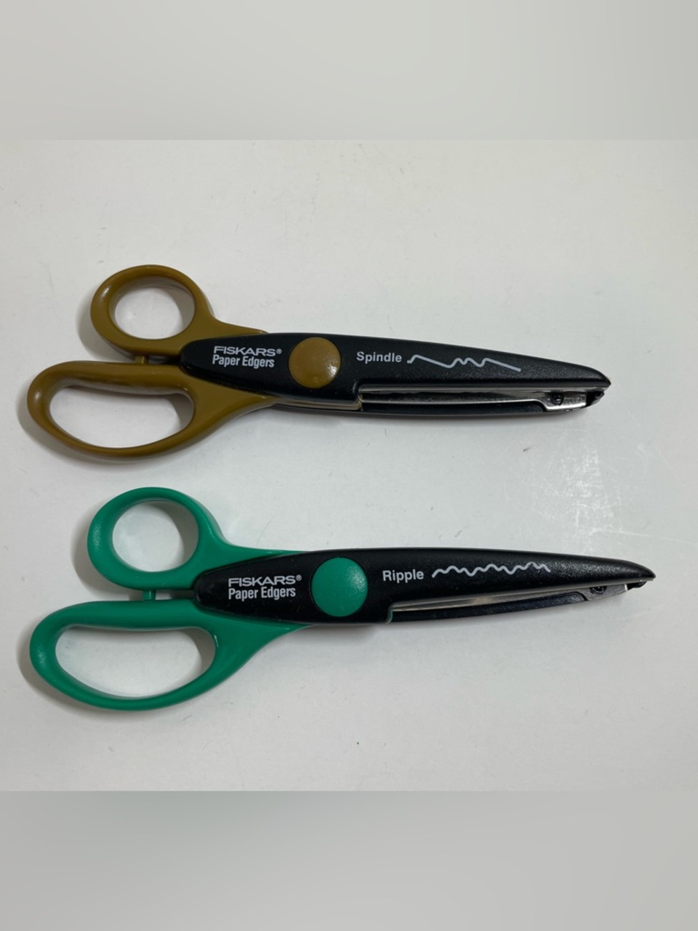 Fiskars Paper Edgers Scissors - Spindle & Ripple -